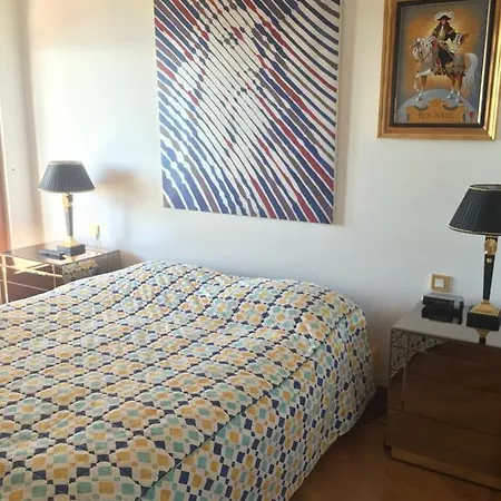 Sunny Panoramic Balcony אזה