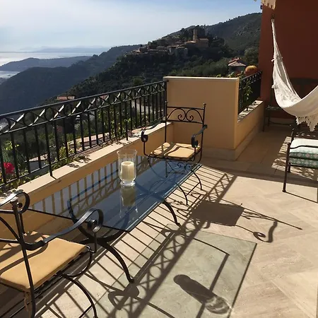 Apartment Sunny Panoramic Balcony