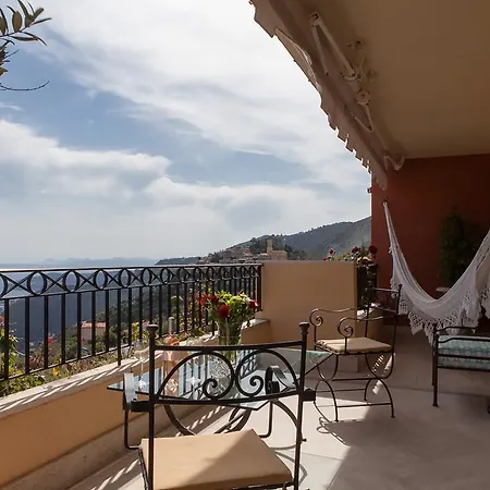 Sunny Panoramic Balcony דירה *