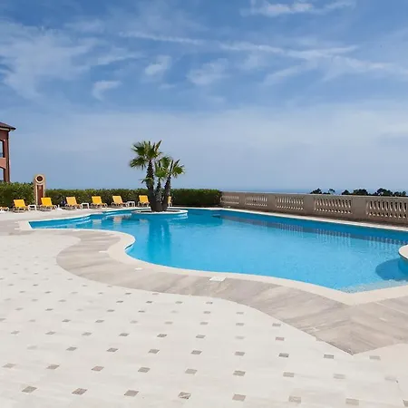 Sunny Panoramic Balcony * אזה