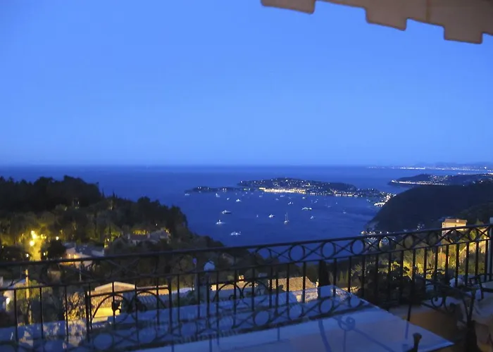 Sunny Panoramic Balcony شقة إز