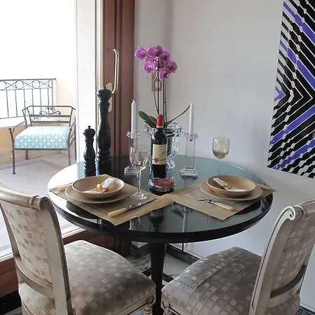 Sunny Panoramic Balcony *