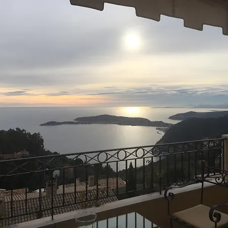 Апартаменты Sunny Panoramic Balcony