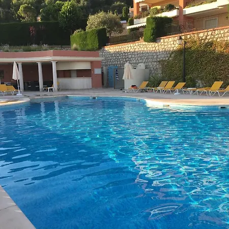 Sunny Panoramic Balcony *