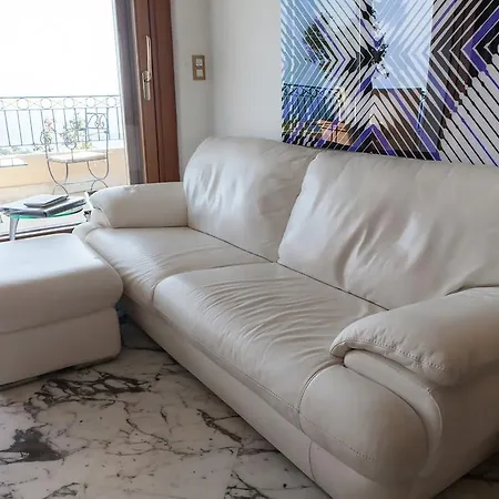 Sunny Panoramic Balcony Apartment Eze