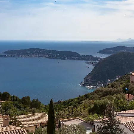 Sunny Panoramic Balcony *