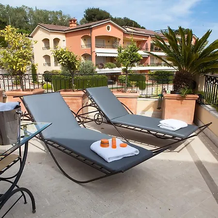 Апартаменты Sunny Panoramic Balcony