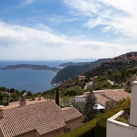 Sunny Panoramic Balcony Apartment Eze