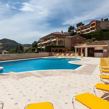 Sunny Panoramic Balcony Apartment