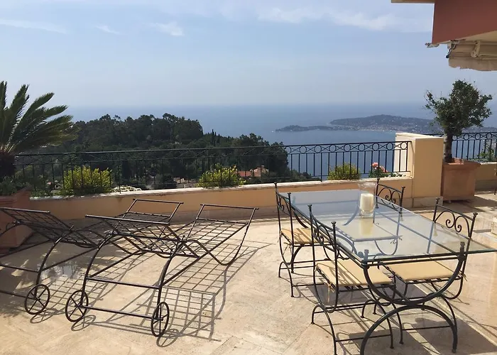 Sunny Panoramic Balcony *
