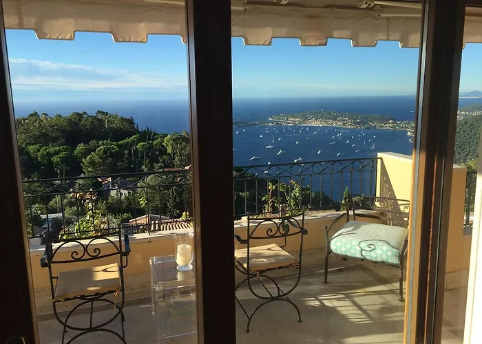 Sunny Panoramic Balcony Apartment *