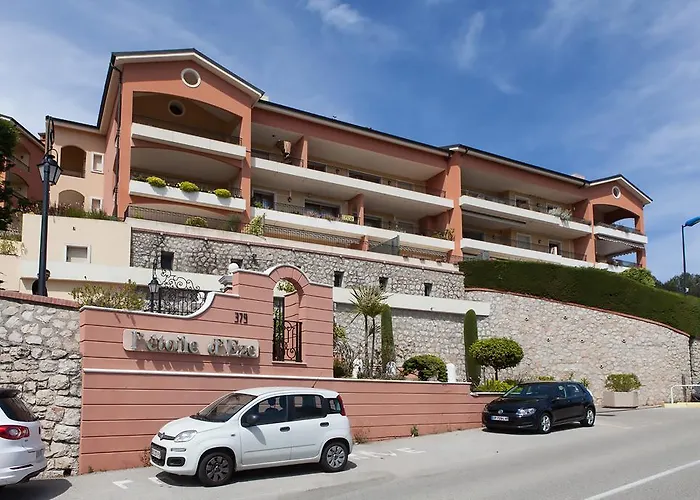 Sunny Panoramic Balcony Apartment Eze